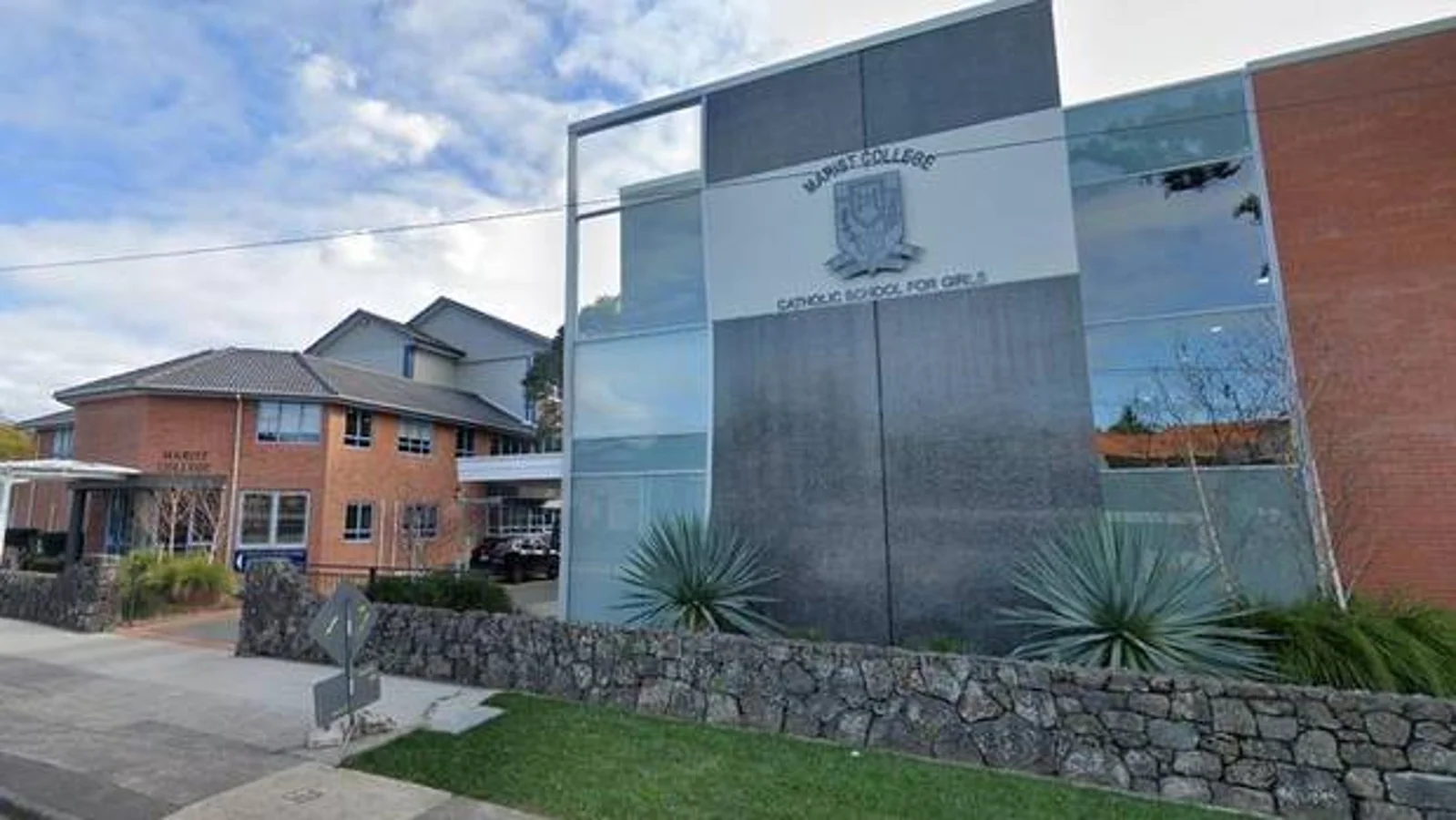 学生爆出，奥克兰这所学校长期存在种族歧视