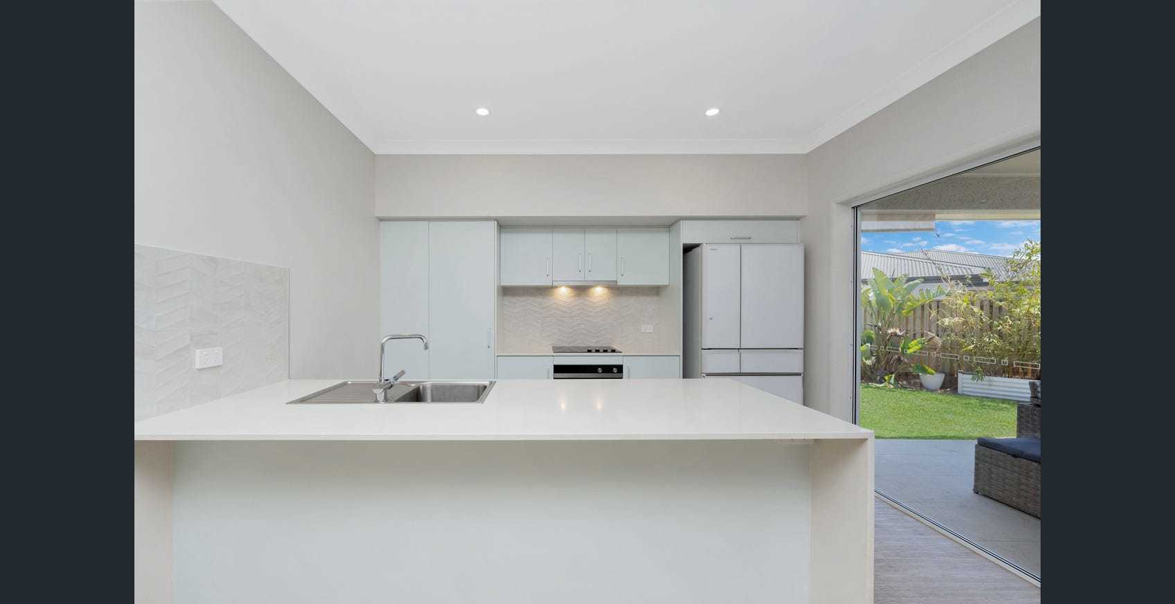 16 WIGTON CT, BUSHLAND BEACH QLD 4818, 0 غرف, 0 حمامات, House