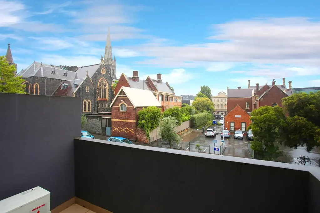 Ideally located studio apartment
