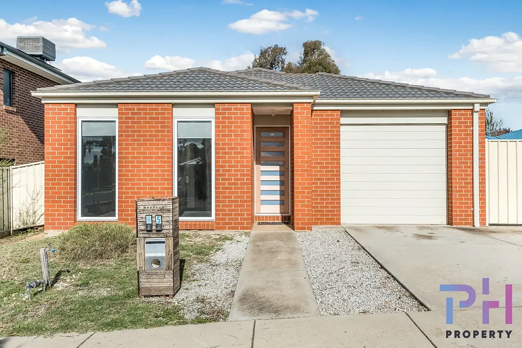 GREAT GOLDEN SQUARE LOCATION