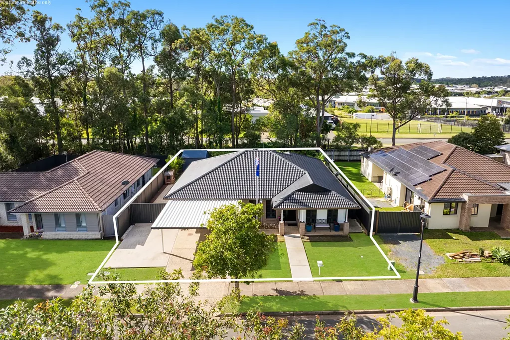 Coomera 4房  IMMACULATE FAMILY HOME WITH PROPER SIDE ACCESS & SO MUCH MORE!