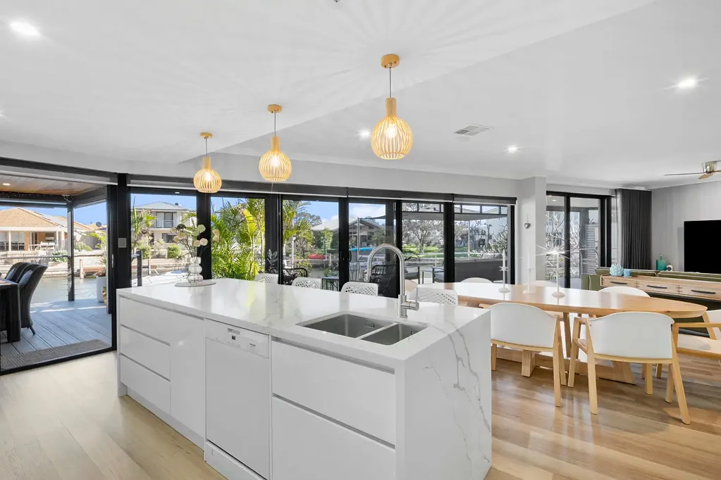 South Yunderup 3ਬੈੱਡਰੂਮ Enviable Waterfront Sophistication