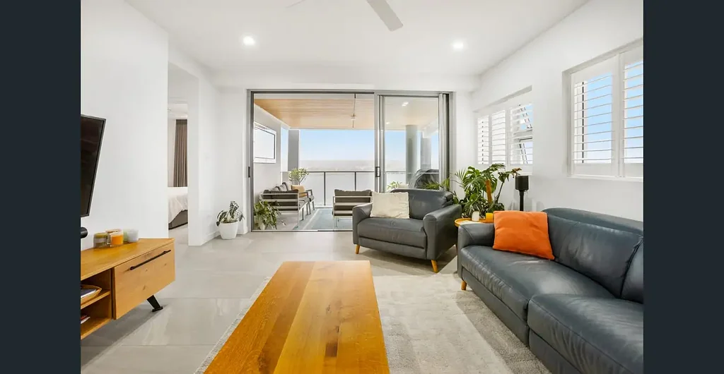 Birtinya 4ห้องนอน Waterfront Luxury With Uninterrupted Lake Kawana Views
