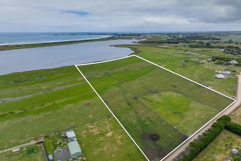 Rosebrook  Exclusive waterfront living awaits