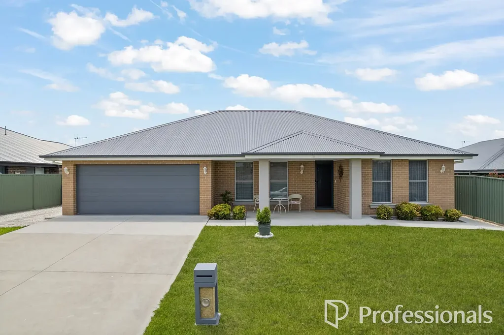 Windradyne 3房  Light Filled Modern Living in a Prime Location