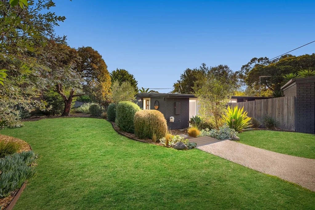 2/38 Hillman Avenue, Mccrae, VIC 3938