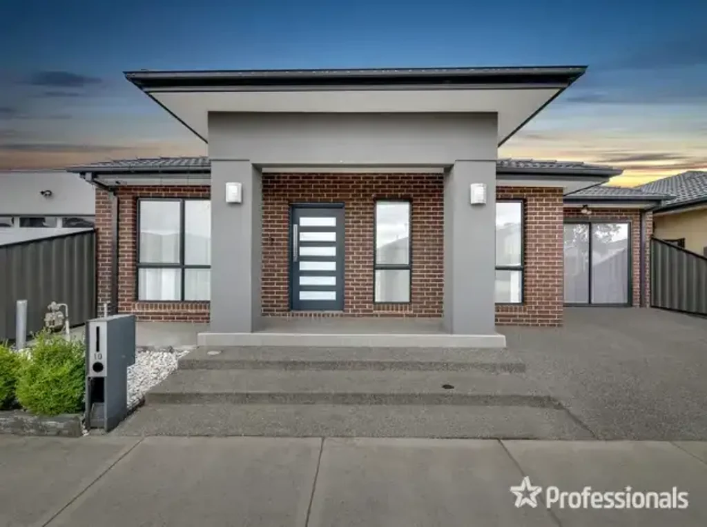 Modern Family Comfort in Prime Location