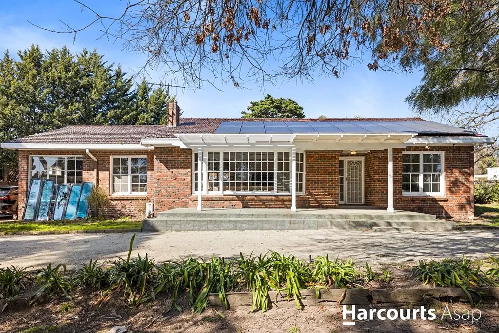 Narre Warren North 3 Bedroom Two Titles, Endless Possibilities (STCA)– Country Living Meets Suburban Convenience