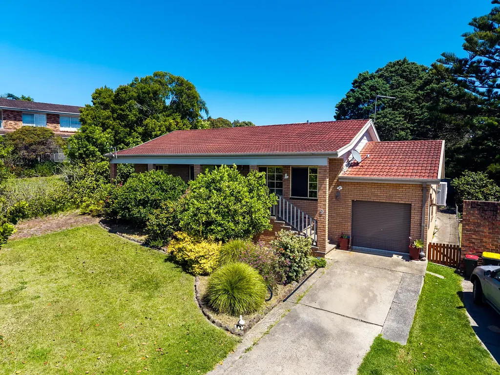 9 Jennifer Place, Moruya Heads, NSW 2537