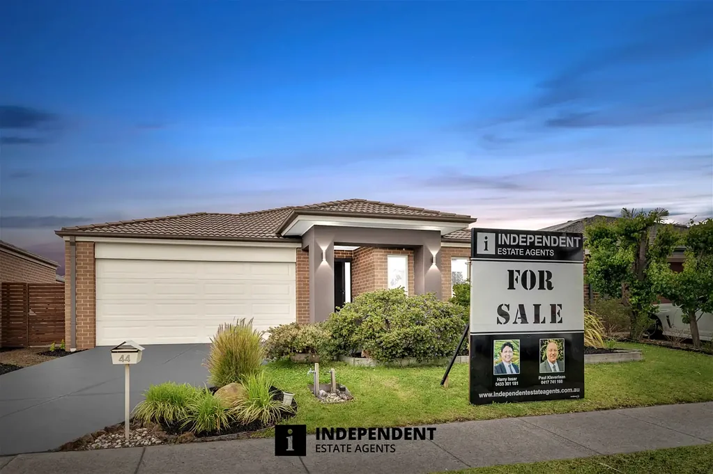 Cranbourne West 4Habitaciones Offered for the very first time since built.