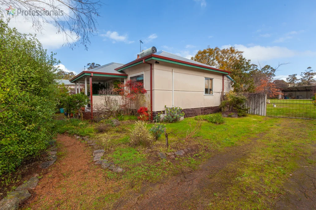 55 Mount Street, Manjimup, WA 6258