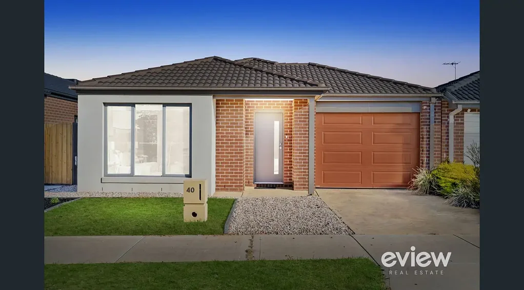 A cosy family home in the Riverwalk Estate!