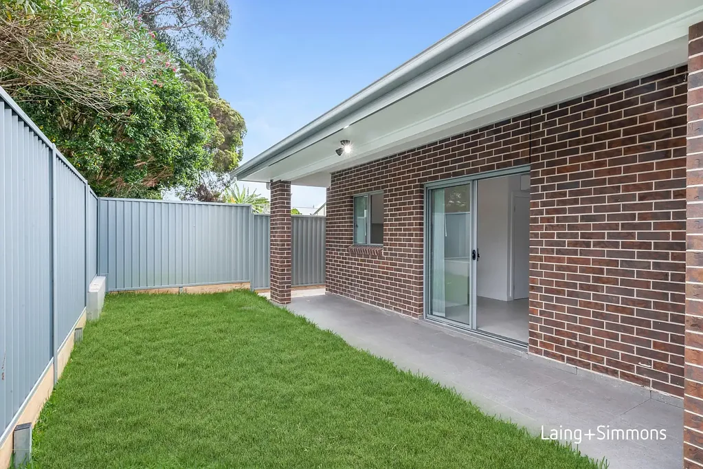 SPACIOUS LIVING AND BEDROOMS