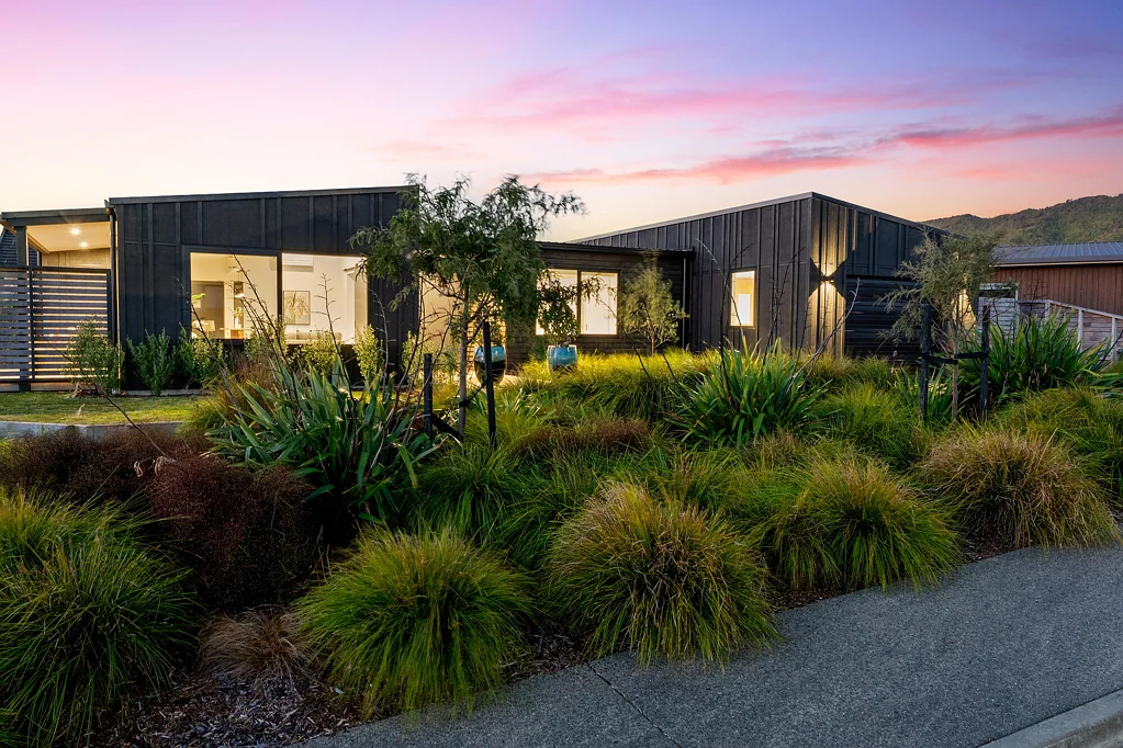 Waikanae 3 Slaapkamer Architectural Elegance | Modern Living