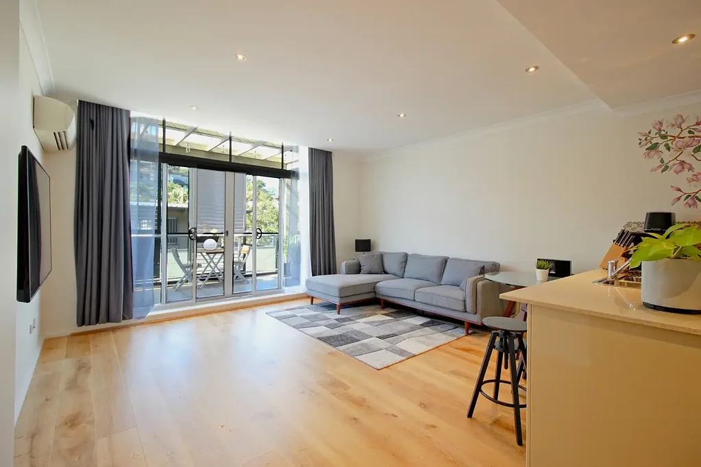 Modern One-Bedroom Apartment in the Heart of Dee Why
