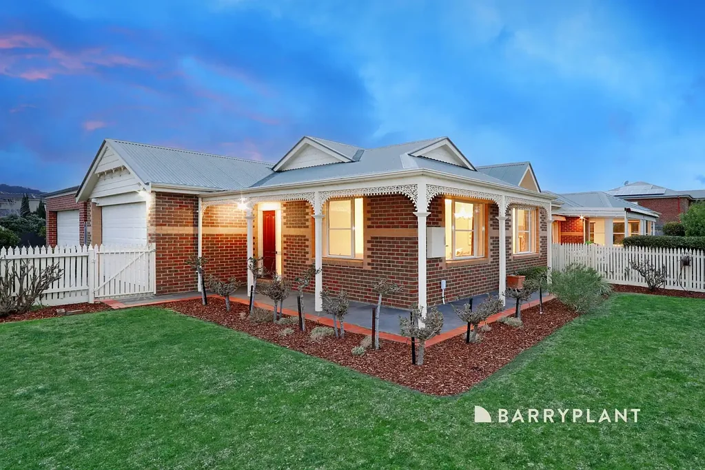 Rowville 4房  INDULGE IN SPACIOUS FAMILY LIVING
