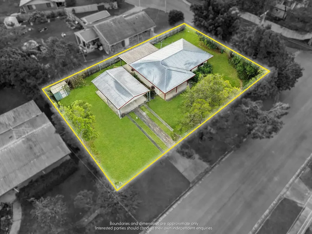 Loganlea 3कमरा Corner Block Opportunity with Future Potential - Must Be Sold!