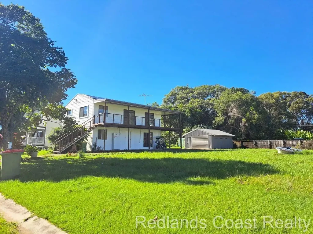 Peaceful Island Living – 2 Bedroom Unit Walk to Jetty | Utilities Included