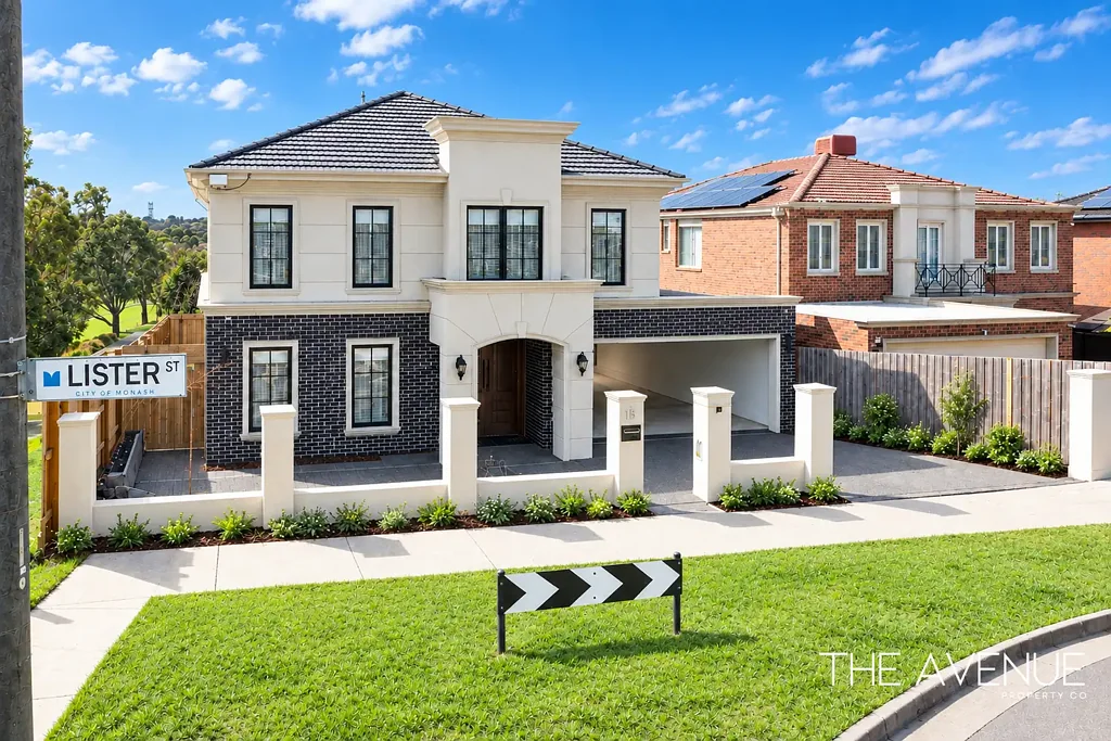 Spacious Family Living in a Sought-After Oakleigh Location