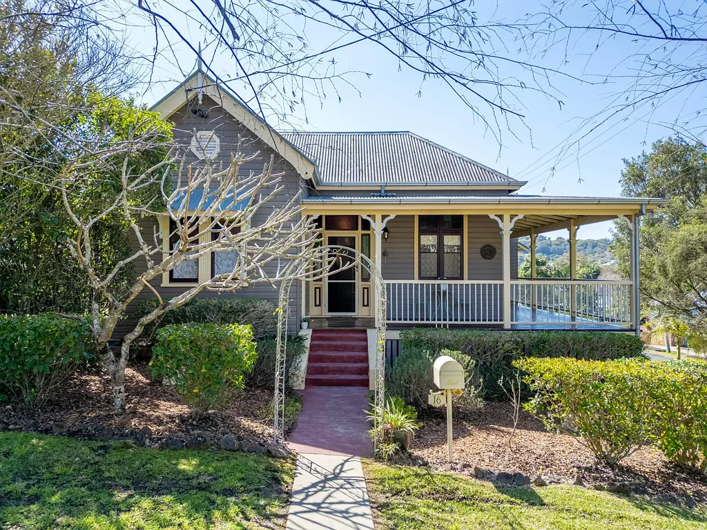 16 Elton Street, Girards Hill, NSW 2480