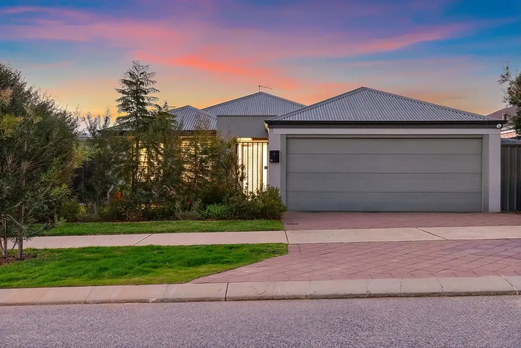 Baldivis 4Kwarto FAMILY LIVING WITH A BACKYARD MADE FOR ENTERTAINING