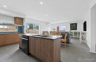 27 Lyons Street, Rosedale, VIC 3847, 4 slaapkamers, 2 badkamers, House