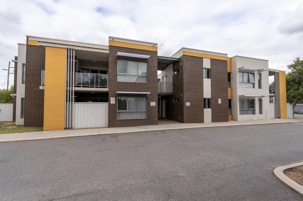 Cannington 2房  AFFORDABLE & EASY LOCK UP & LEAVE LIFESTYLE AT THE BEST LOCATION!!