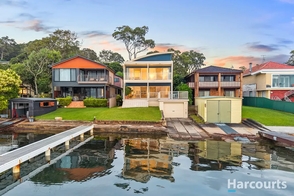 246 Skye Point Road, Coal Point, NSW 2283