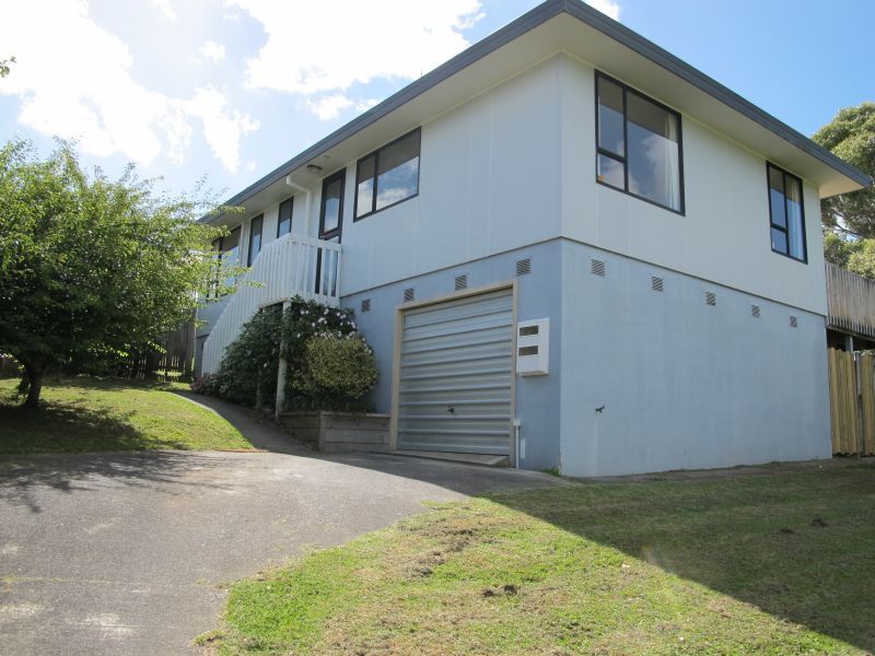 25 Caribbean Drive, Unsworth Heights, Auckland - North Shore, 3 कमरे, 1 बाथरूम