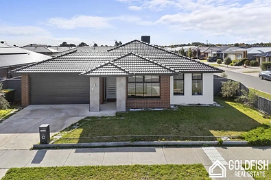 Alfredton 4chambre Modern Family Home for Sale in Prime Alfredton Location I Four - Bedrooms and Multiple Living Spaces to Entertain