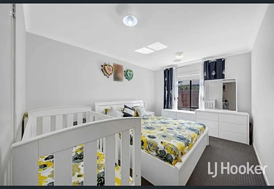 24 Golden Wattle Way, Harkness, VIC 3337, 5 slaapkamers, 2 badkamers, House