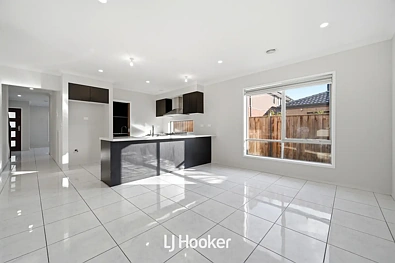 18 Mantello Street, Lyndhurst, VIC 3975, 5 Bedrooms, 2 Bathrooms, House