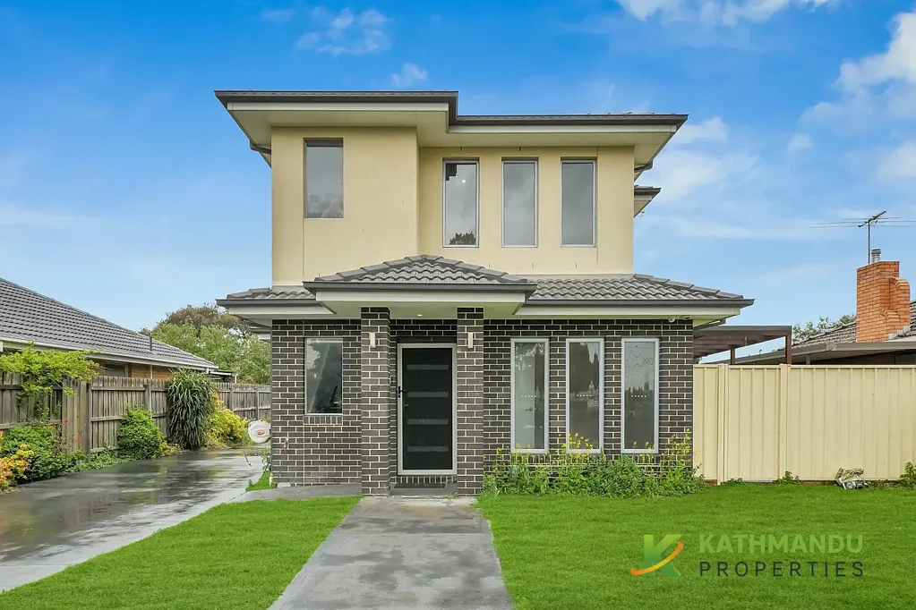 Stylish and Spacious 3 Bedroom Townhouse in Fawkner