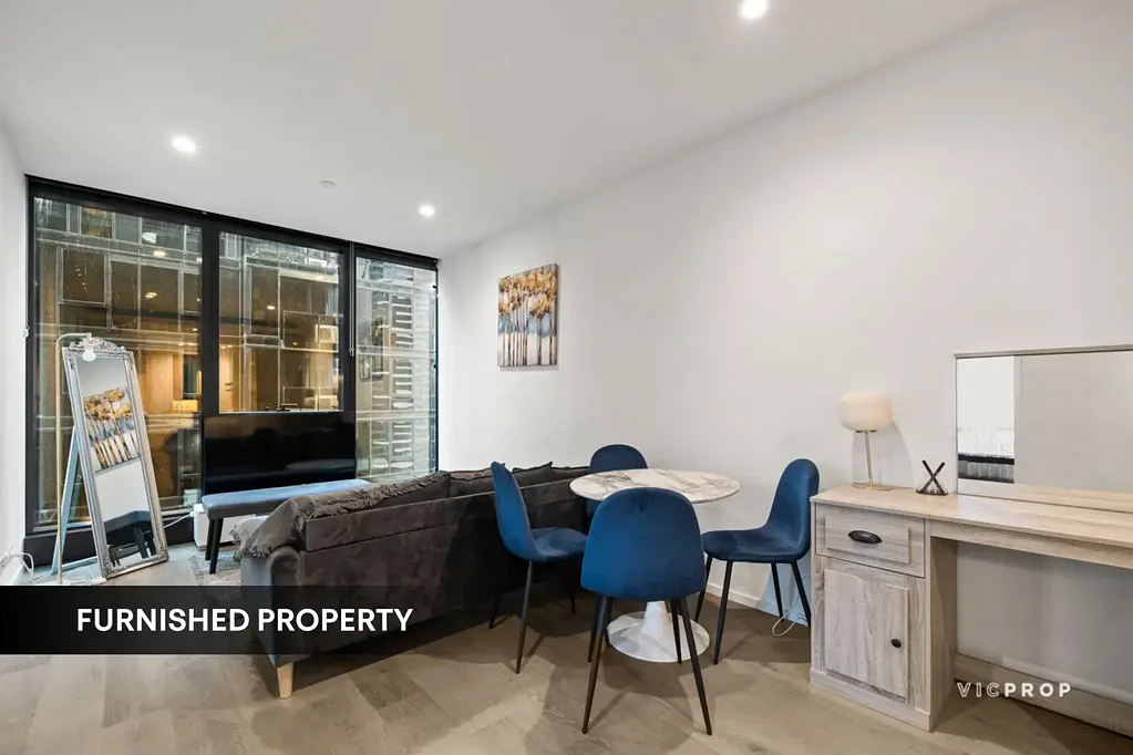 LIVE IN LUXURY AT AUSTRALIA 108!