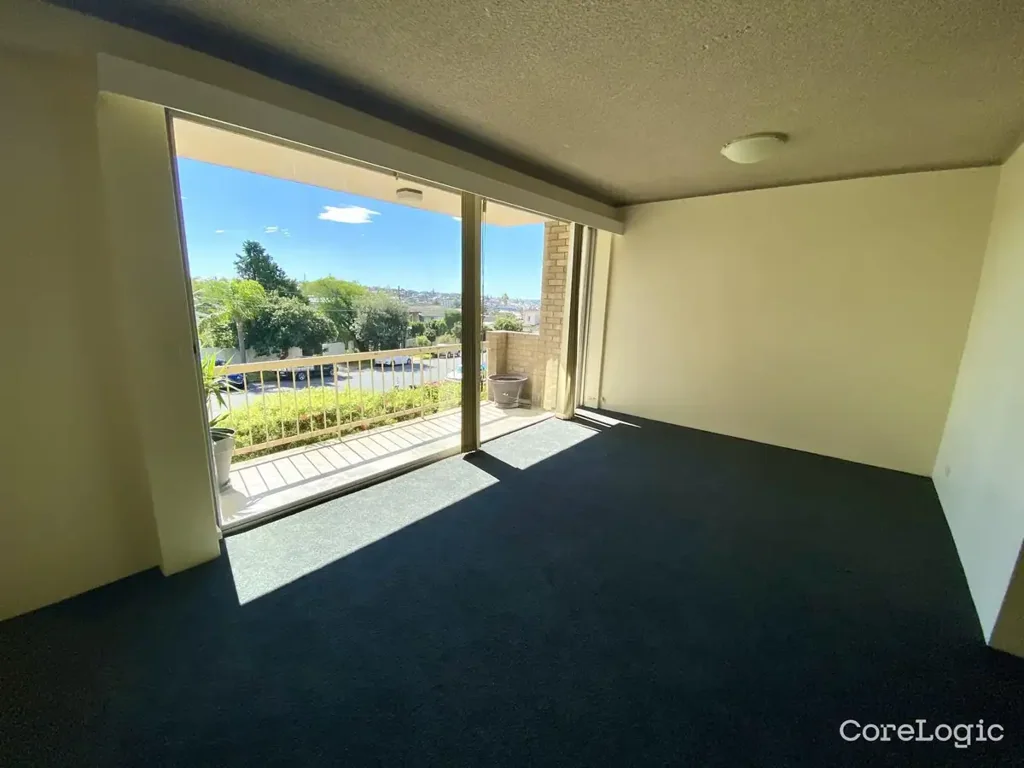 Beautiful Two Bedroom In the Heart of Maroubra