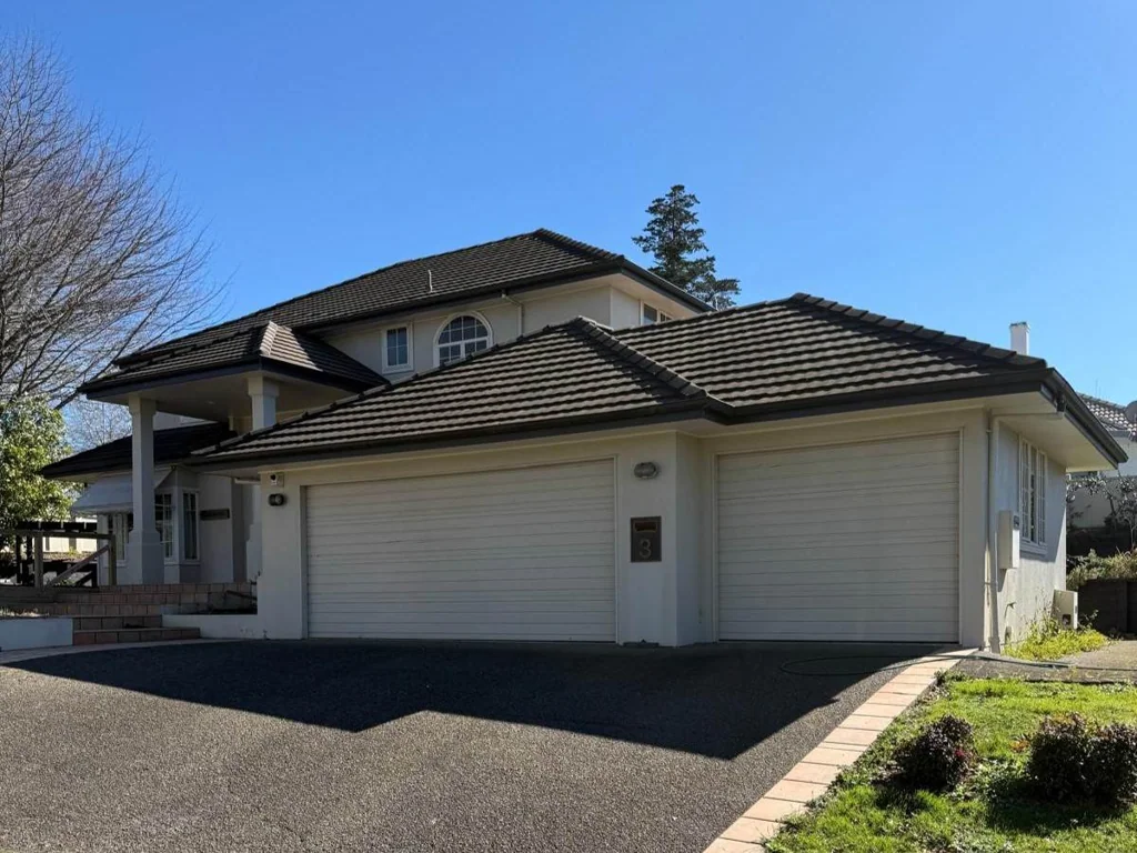 Bethlehem 5 Bedroom Prime Bethlehem Living: Space and Convenience