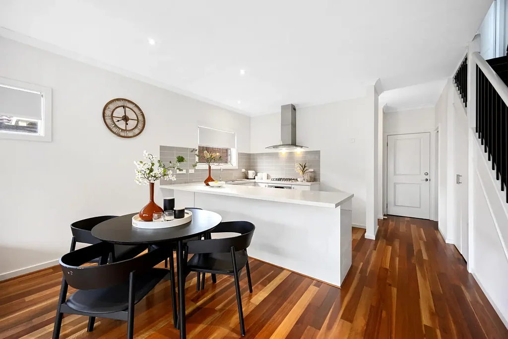 Croydon 3ห้องนอน Style & Space in a Stroll-to-Everything Location