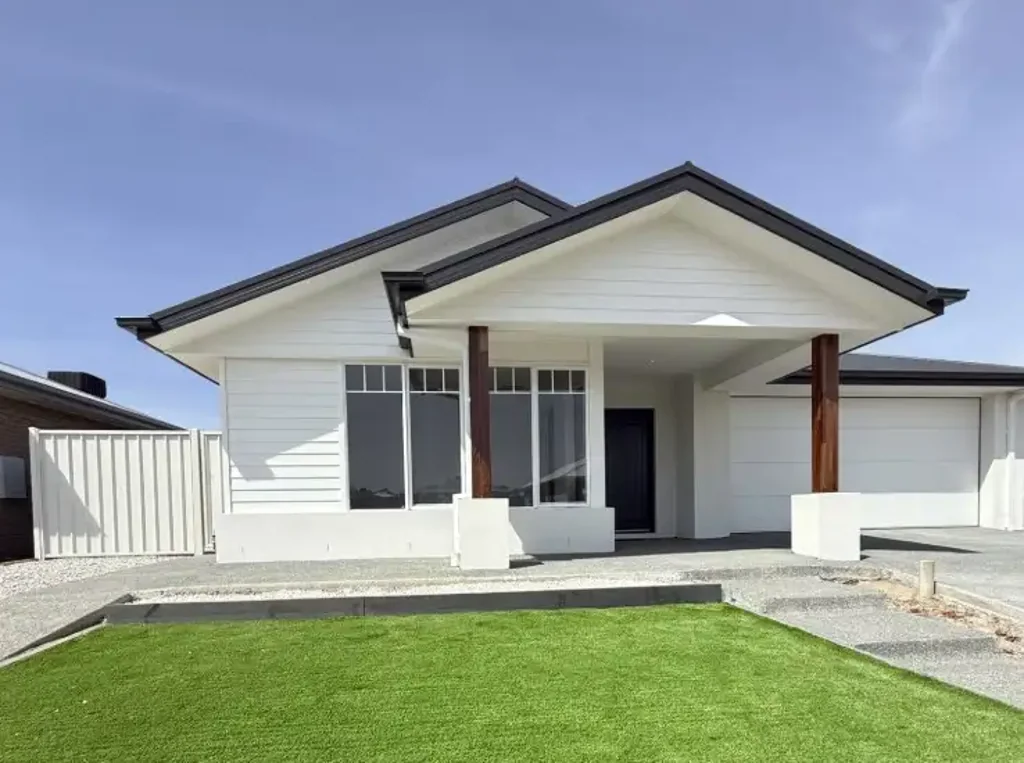 BRAND NEW READY TO MOVE INTO!