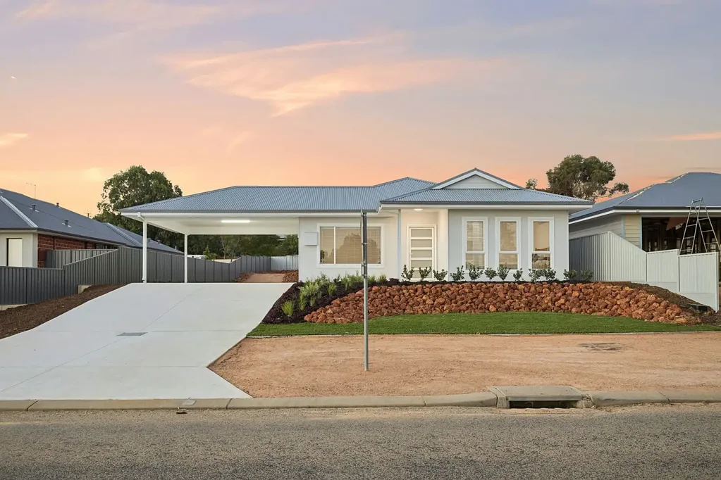 37 Robinson Street, Gingin, WA 6503