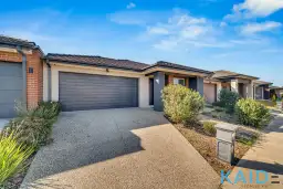 30 Butterscotch Esplanade, Manor Lakes