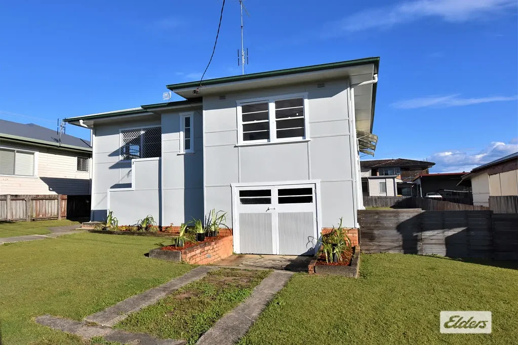 Spacious 4 Bedroom Family Home with Dual Access