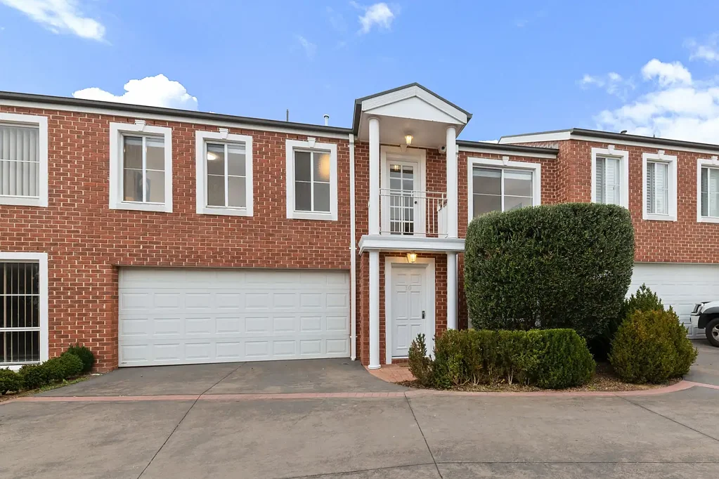 Bruce 3部屋 Freshly Updated Townhouse in a tightly held complex