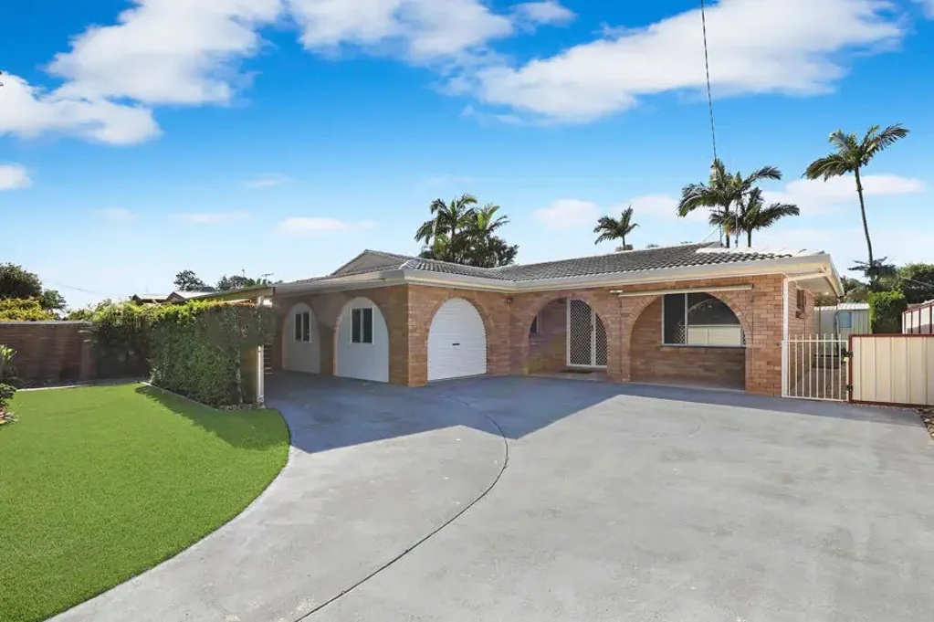 167 Nicklin Way, Warana, QLD 4575