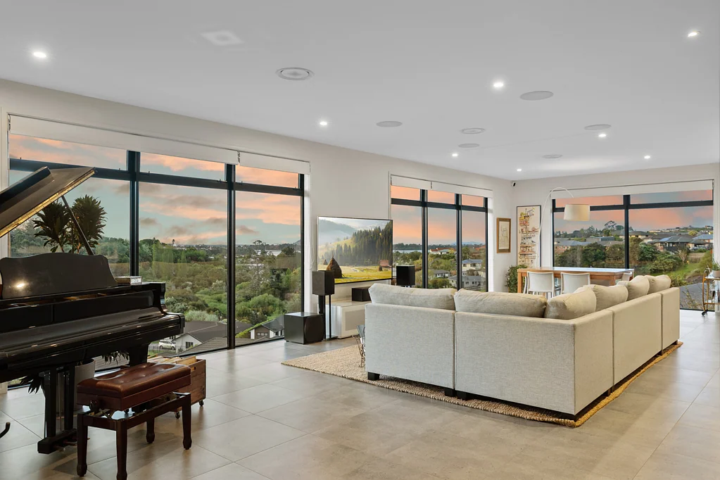 Welcome Bay 6房  Two exceptional homes with exceptional views!
