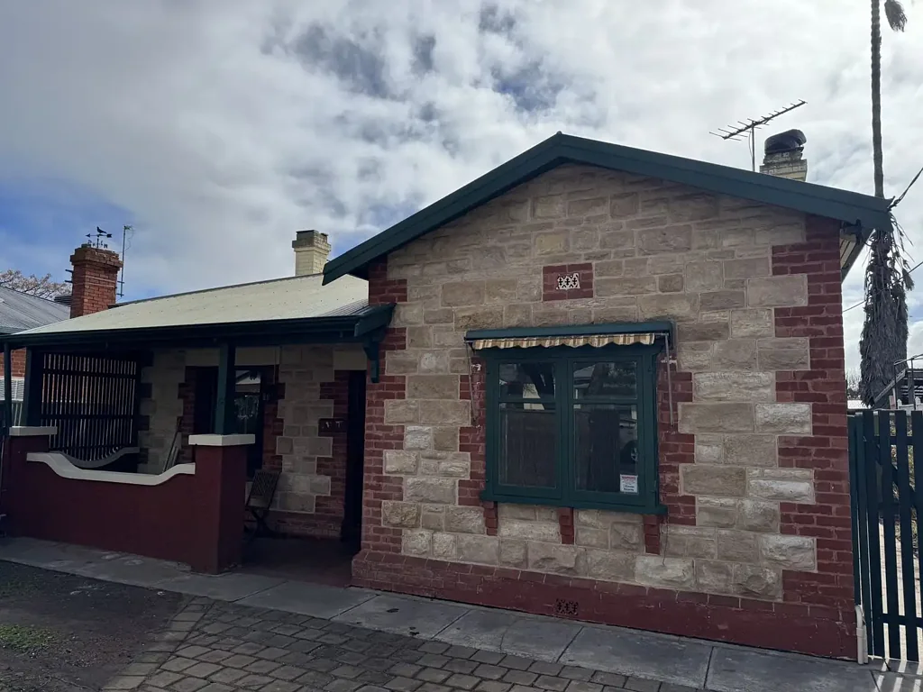 fully renovated 3BR Bungalow in Torrensville