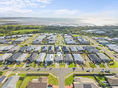 Point Vernon 4房  MODERN BEACHSIDE LIVING WITHOUT THE WAIT TO BUILD