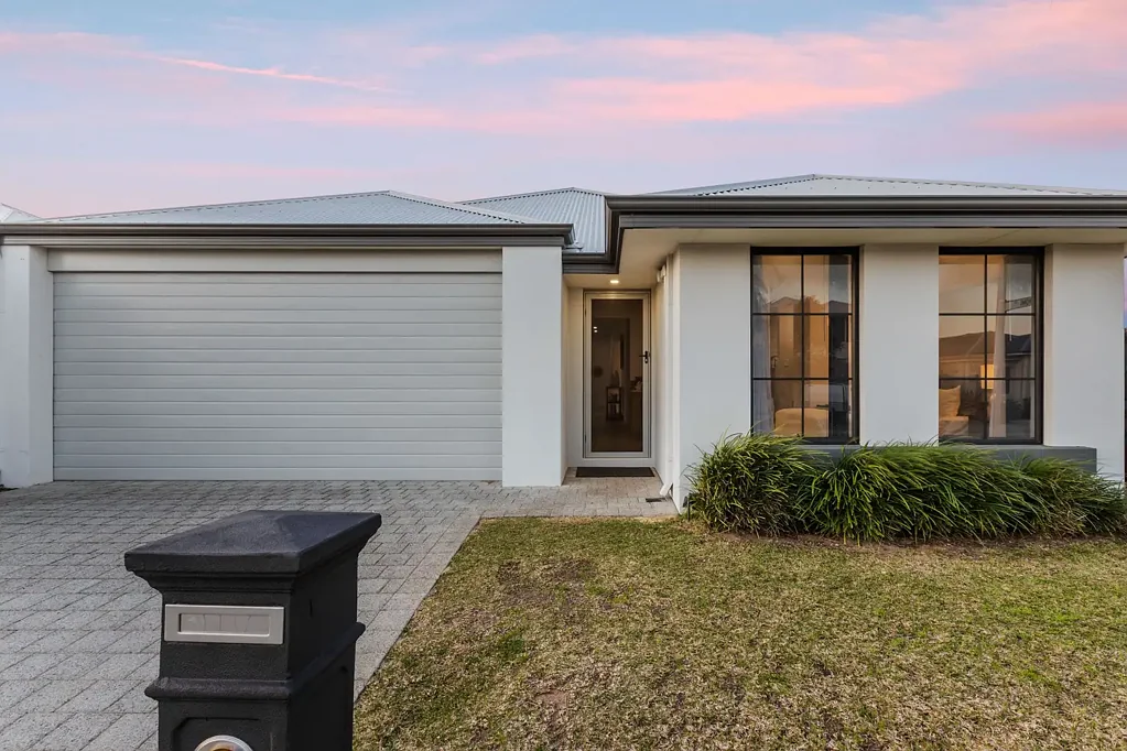 27 Rooney Street, Clarkson, WA 6030