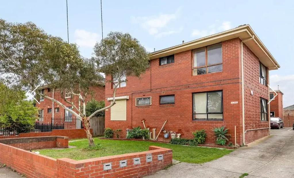 Reservoir 1 Bedroom Your Perfect Start or Smart Investment in Oakhill Estate!