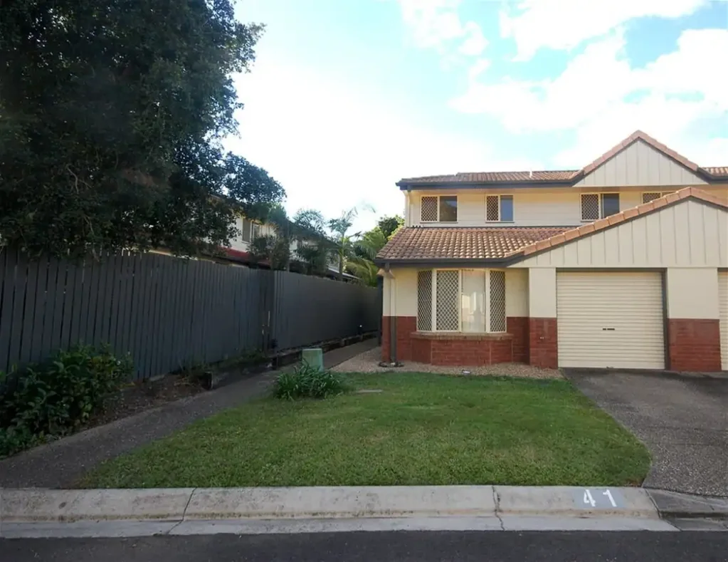 Prime Location - Walk to Westfield $610/week