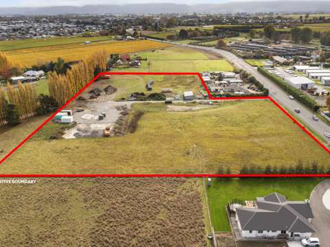 Riverlands  Green Belt : Town Boundary Location...